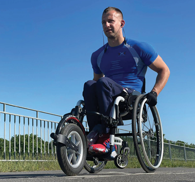 Double Arm Track Wheel (Carbon)